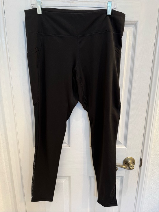 Old Navy Pants - Old Navy Black Size XL Full Length w/ Side Pockets and Mesh on Side of Leggings